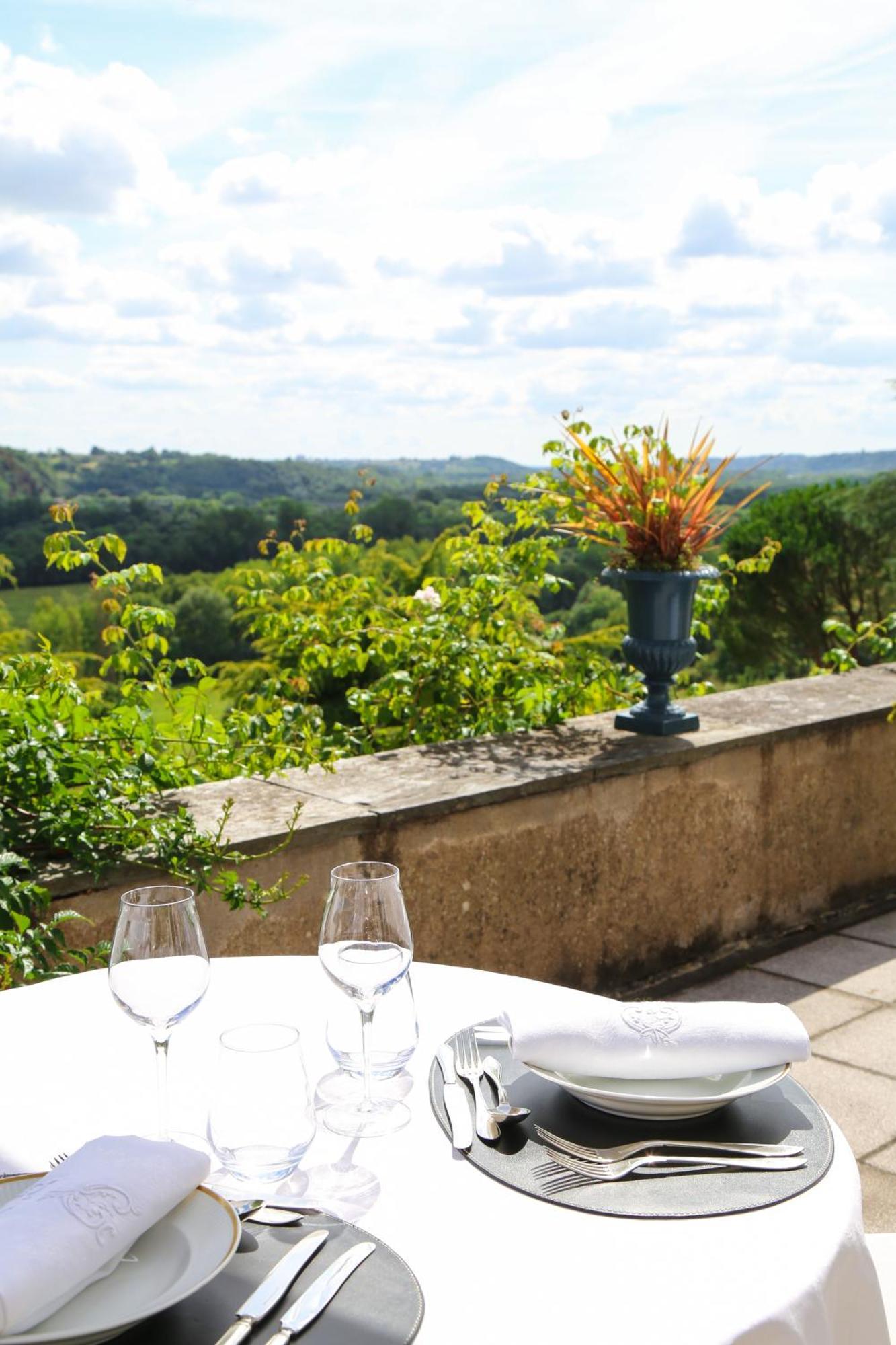 ชาโต โอต รอช Bed & Breakfast Oudon ภายนอก รูปภาพ